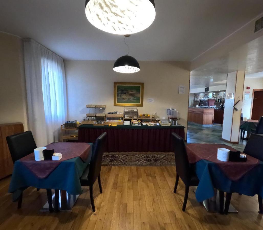 Hotel Air Bag Lodi Kültér fotó