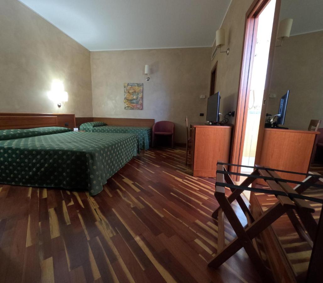 Hotel Air Bag Lodi Kültér fotó